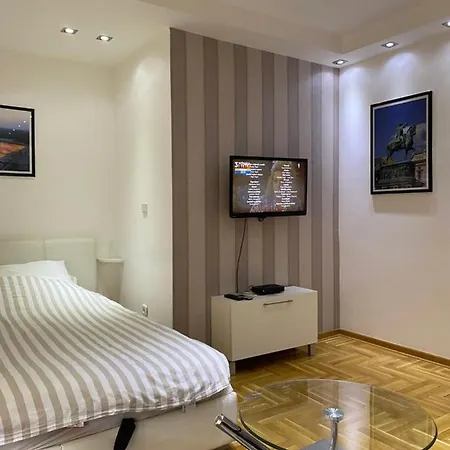 Apartment Cika Ljuba *