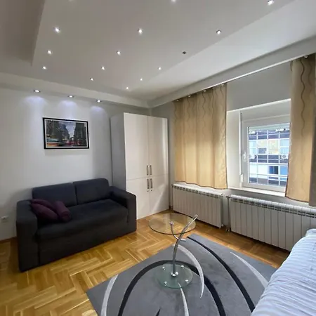 Cika Ljuba Lejlighed