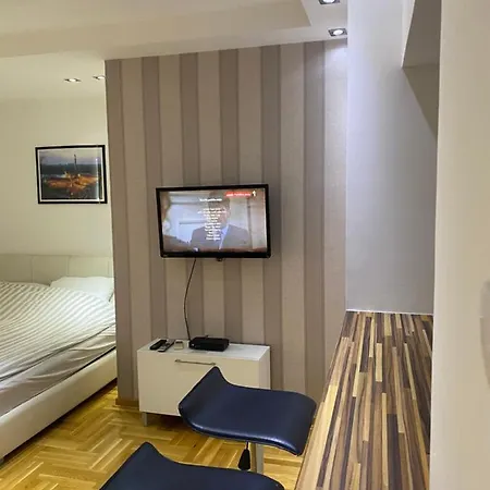 Cika Ljuba Appartamento Belgrado