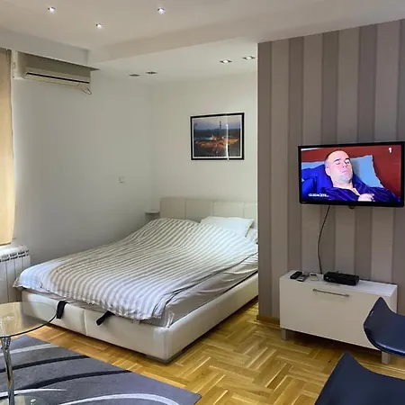 Cika Ljuba Apartment *
