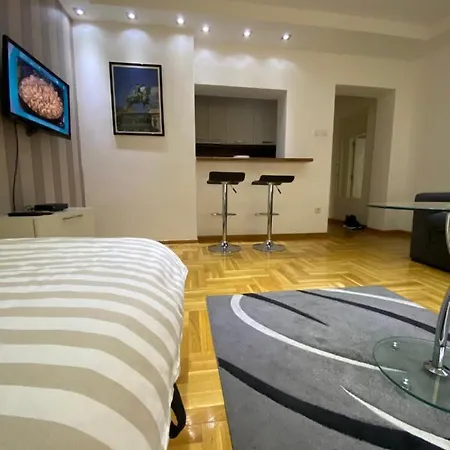 Cika Ljuba Apartamento