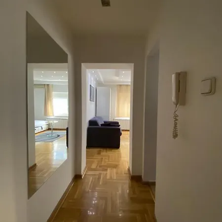 Cika Ljuba Apartamento